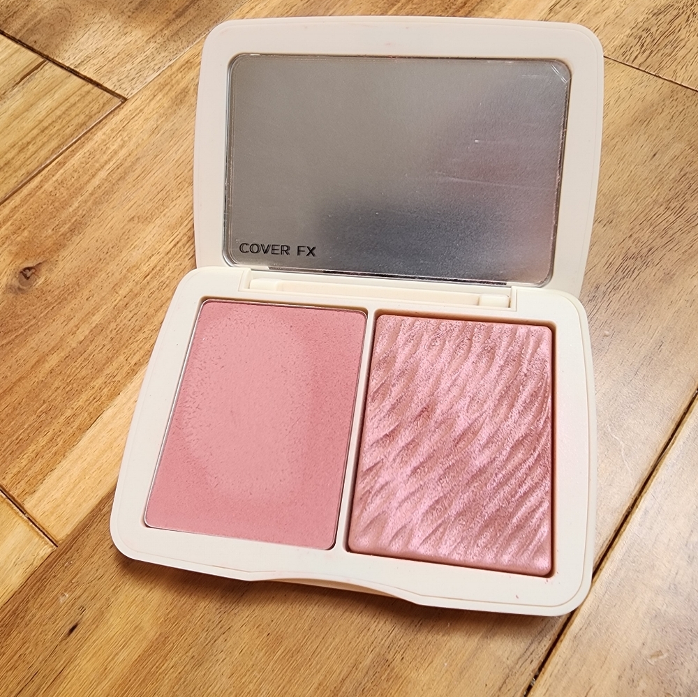 Cover FX blush duo in Mojave Mauve